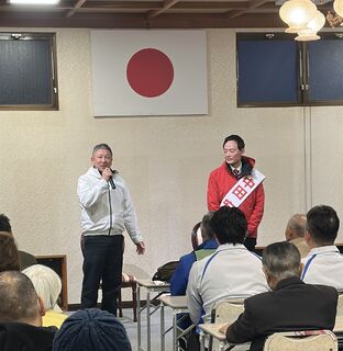 中田宏候補を紹介する吉田豊史